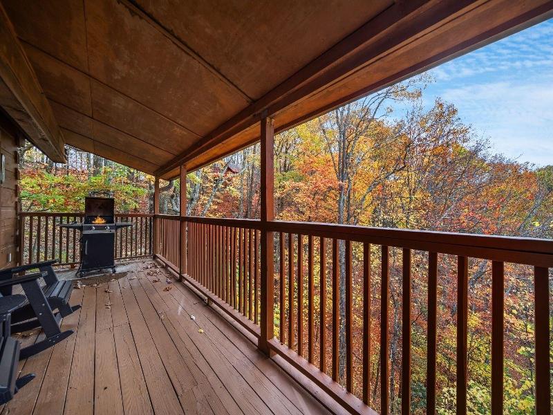 Cherokee Winds 2 Bedroom Cabin By Redawning