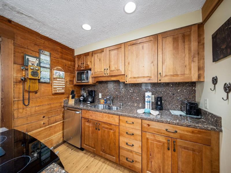 Cherokee Winds 2 Bedroom Cabin By Redawning — photo 43