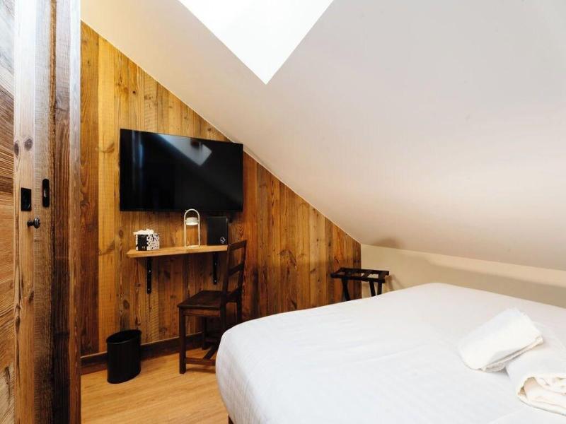 Hostellerie Du Petit Saint Bernard image
