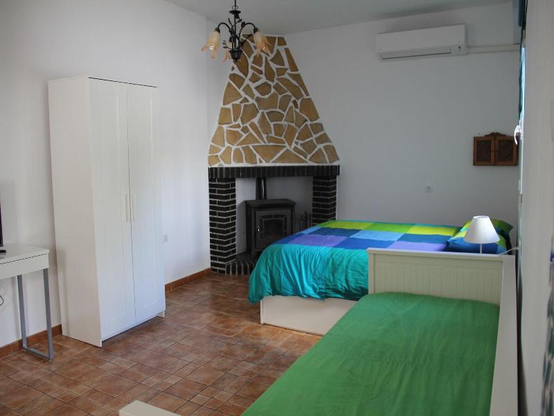 Studio Tropical image