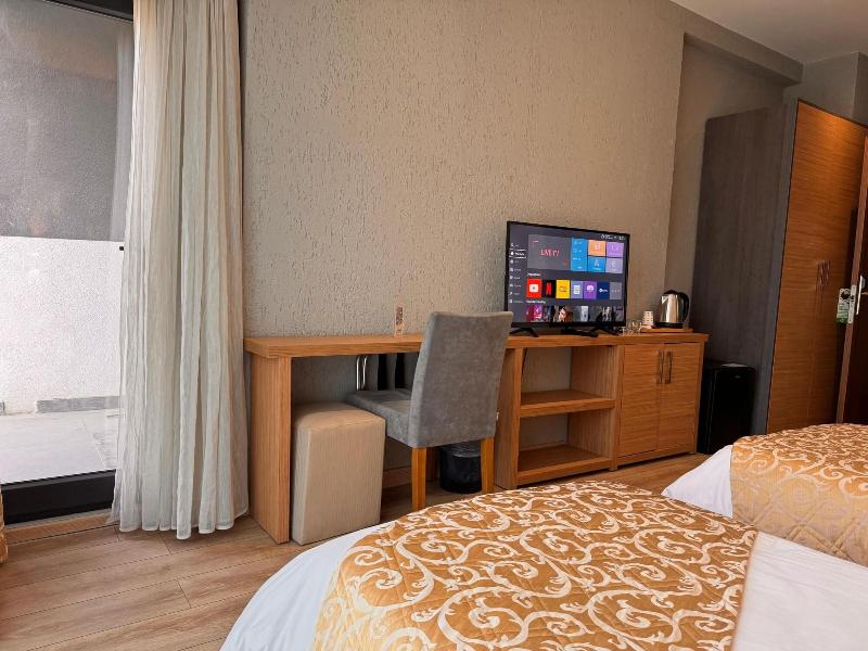 Inn Port Hotel image