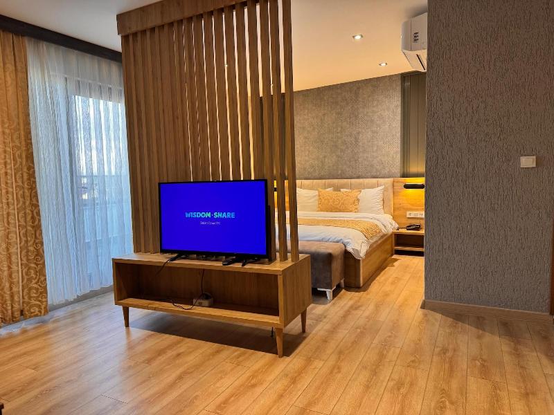 Inn Port Hotel image