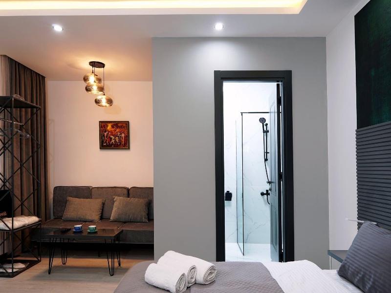 Hotel Varla image