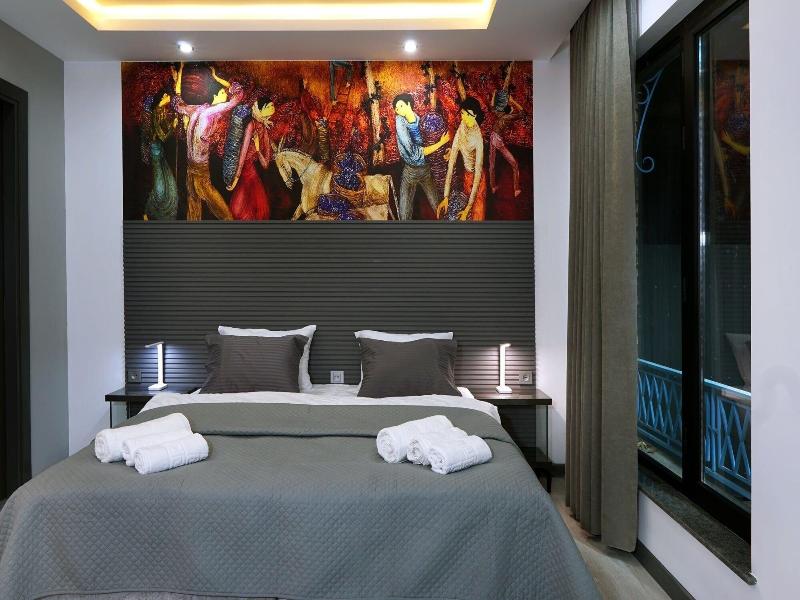Hotel Varla image