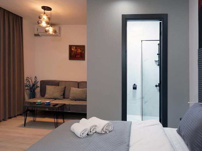 Hotel Varla image