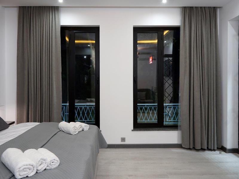 Hotel Varla image