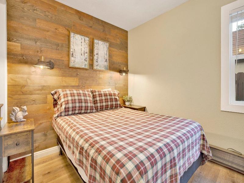 Beary Cozy Cabin #2315 image