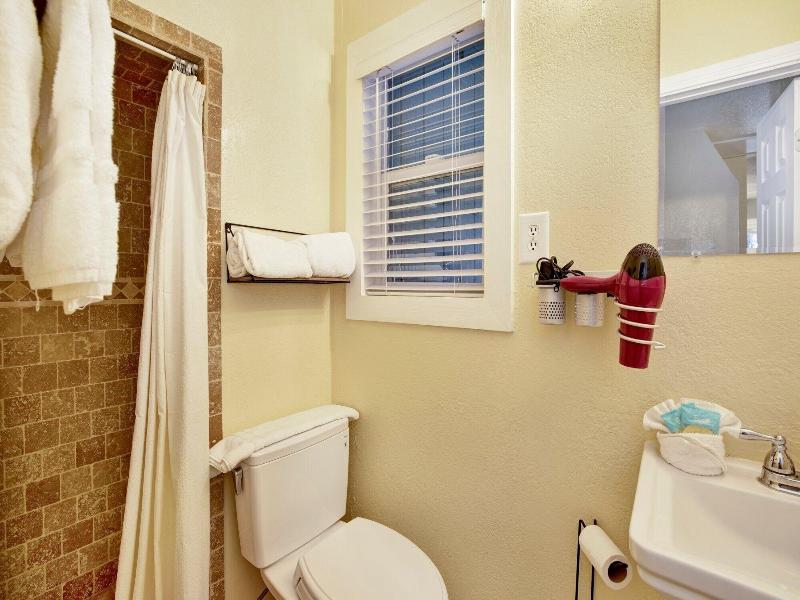 Beary Cozy Cabin #2315 image