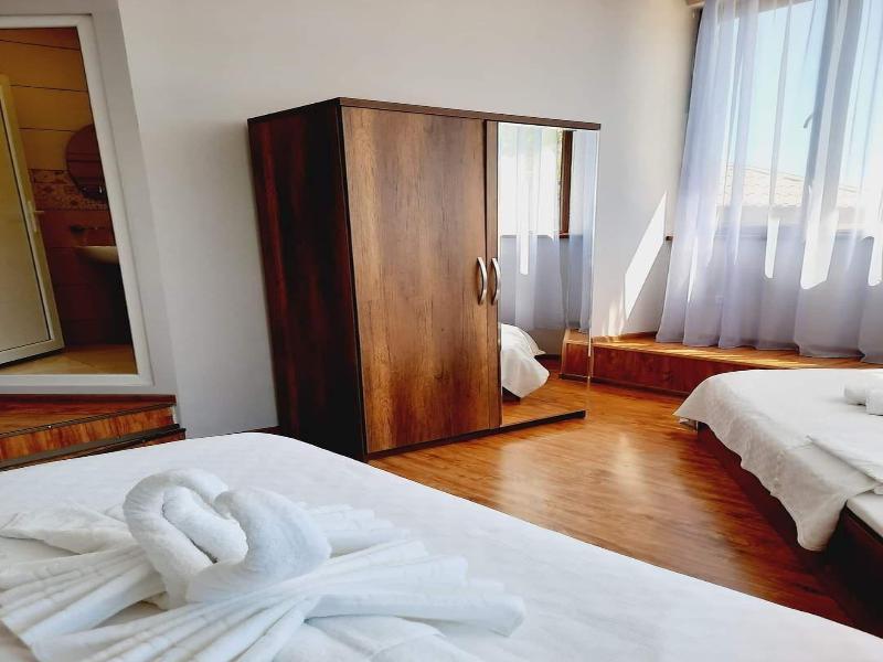 Inaisi Hotel image