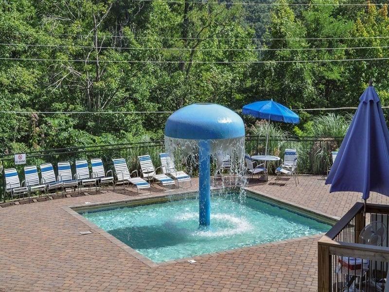 Creekside Manor 3 Bedroom Cabin By Redawning