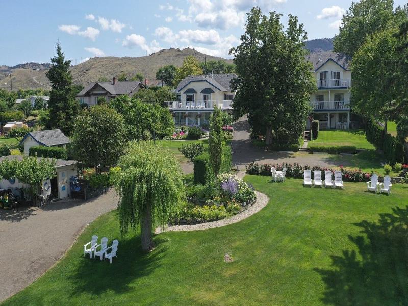 Blue Shore Resort