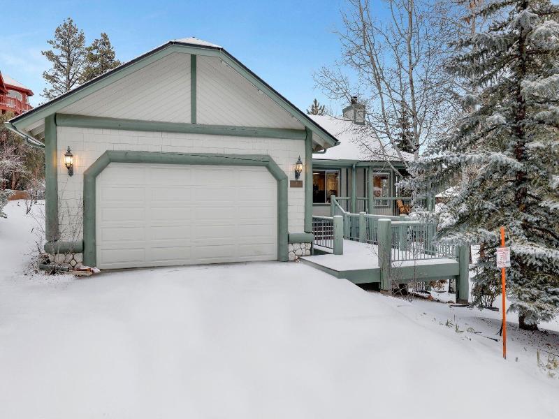 Castle Glen Gem #2220 image