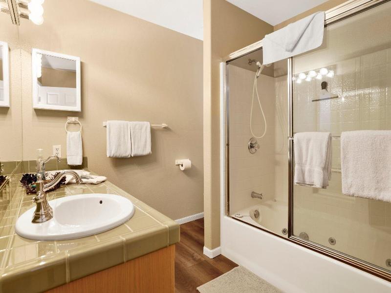 Castle Glen Gem #2220 image