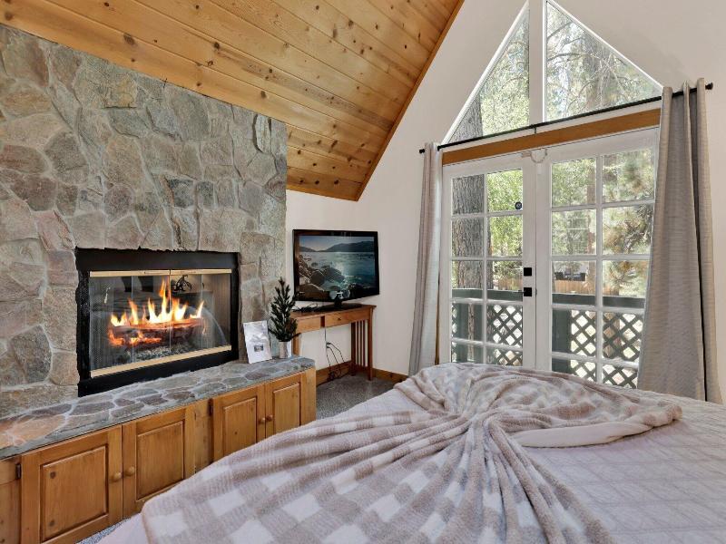 Green Canoe Cabin #2293 image