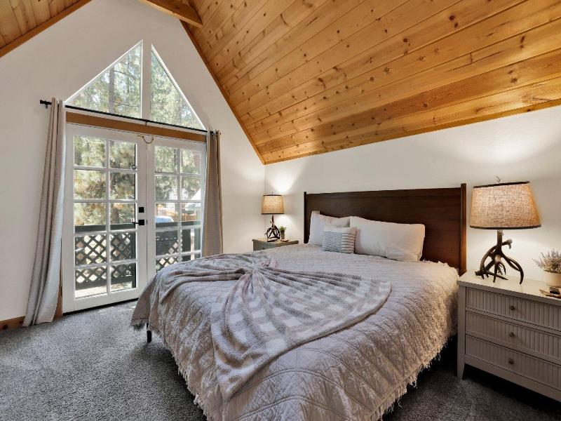 Green Canoe Cabin #2293 image