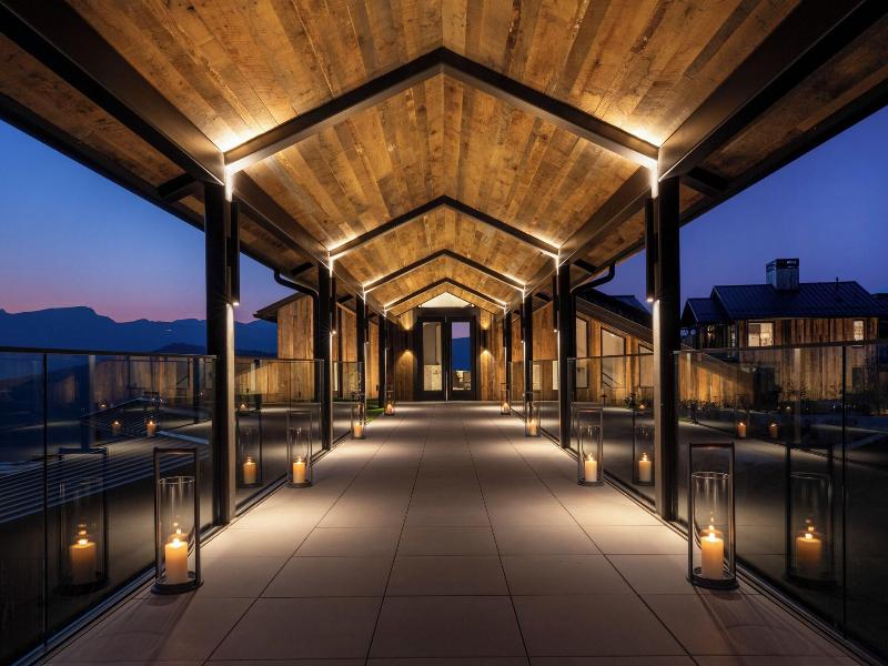 Hotel Yellowstone At Jackson Hole image