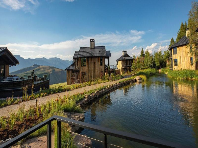 Hotel Yellowstone At Jackson Hole image