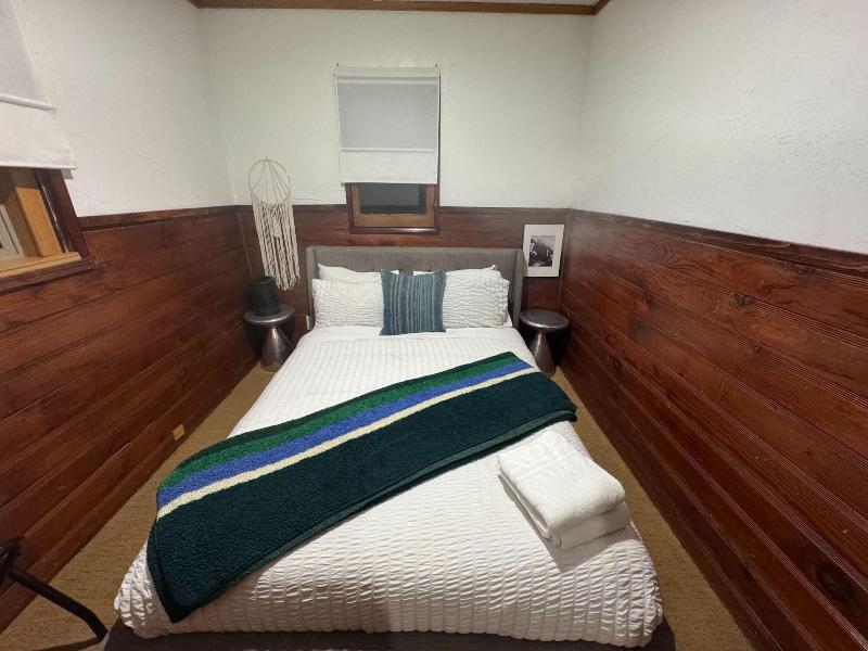 Three Pines Cabins Lodge image