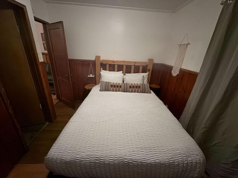 Three Pines Cabins Lodge image