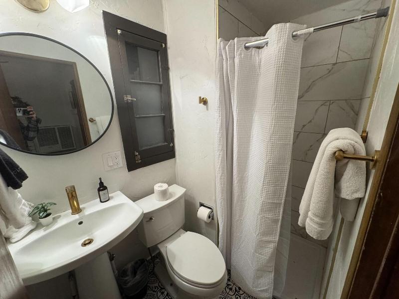 Three Pines Cabins Lodge image