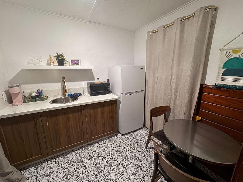 Three Pines Cabins Lodge image