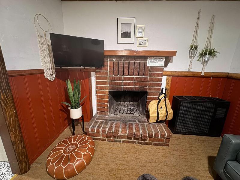 Three Pines Cabins Lodge image