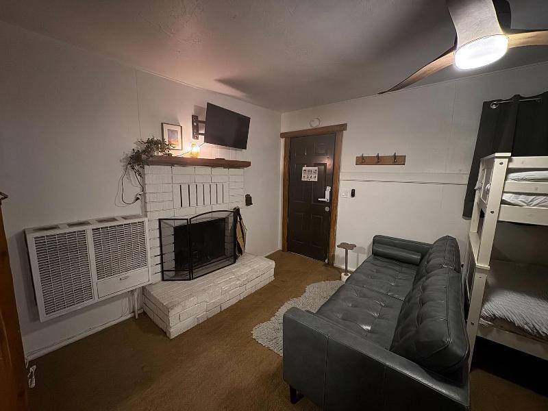 Three Pines Cabins Lodge image