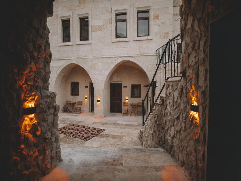 Daphne Cave Hotel