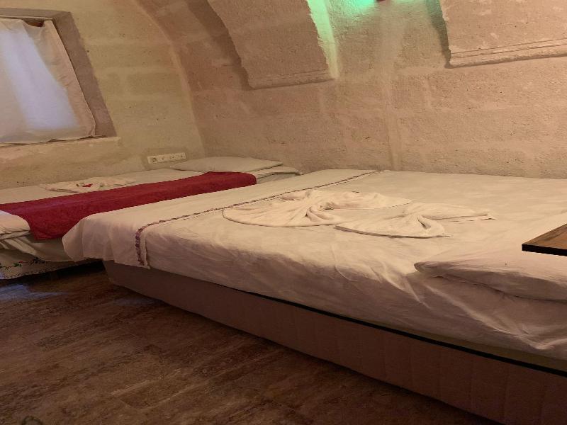 Ulaåž Cave Otel