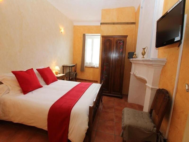 Auberge De L'echauguette image