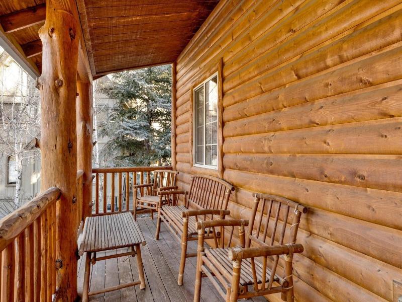 Little Cubs Cabin #1986 image