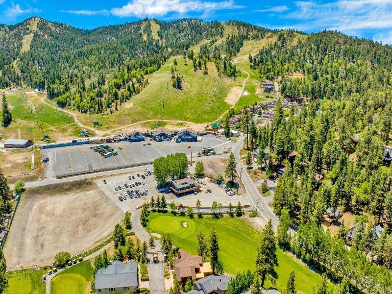 Club View Pines #2105 image