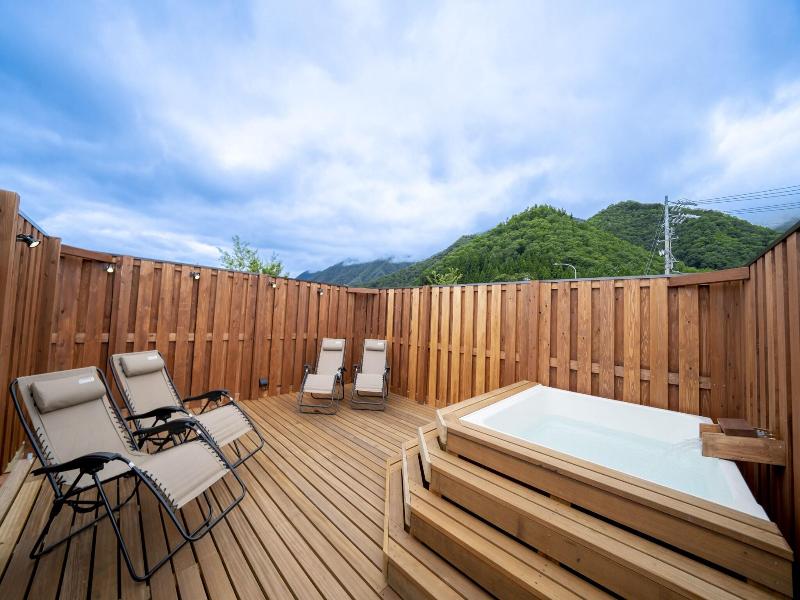 Raw_ image