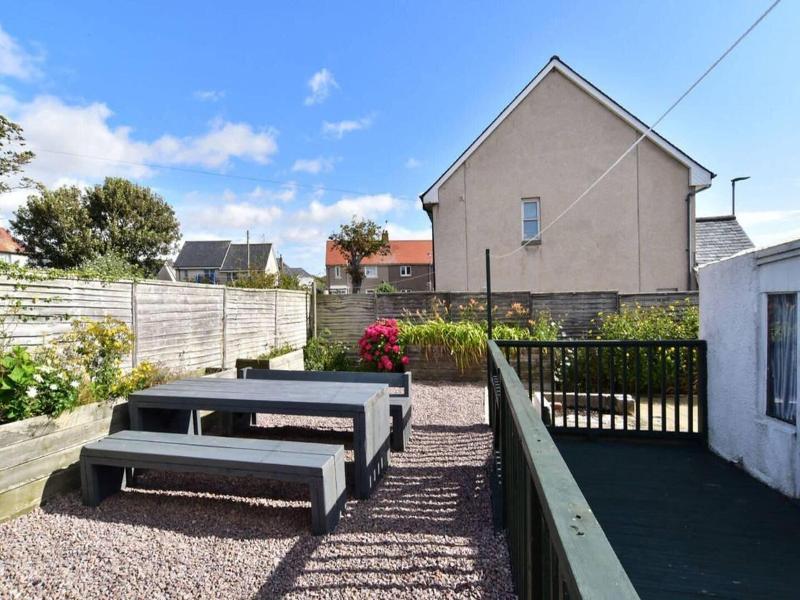 2bed Cottage Johnshaven - Family Friendy image