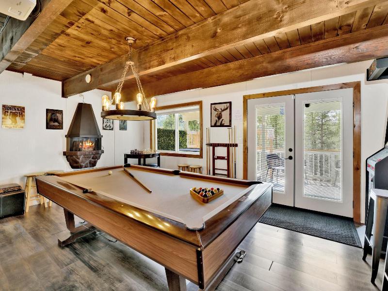 Big Bear Gambrel #2066 image