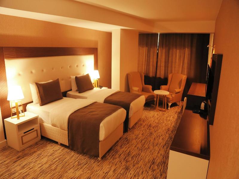 Van Life Hotel image