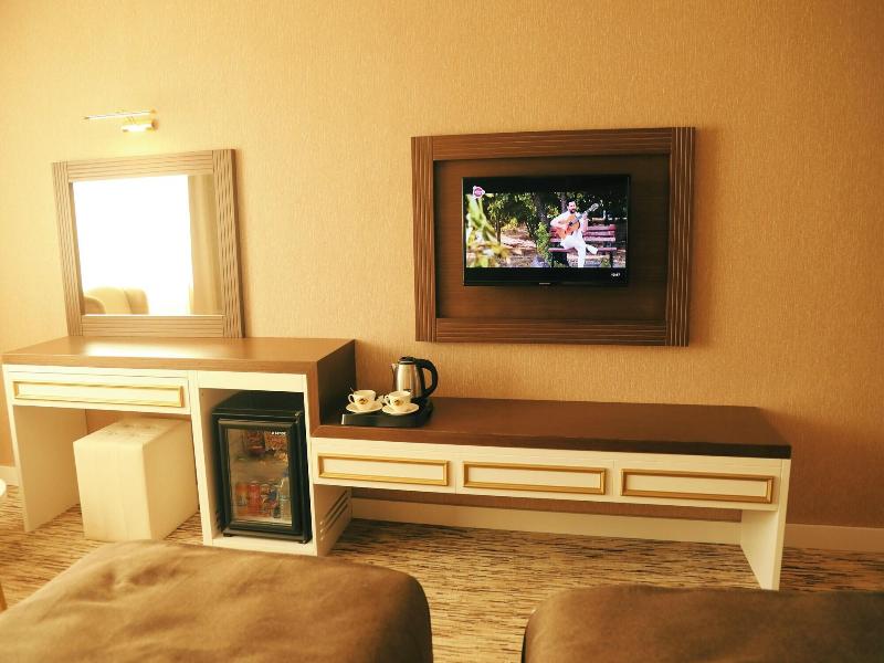 Van Life Hotel image