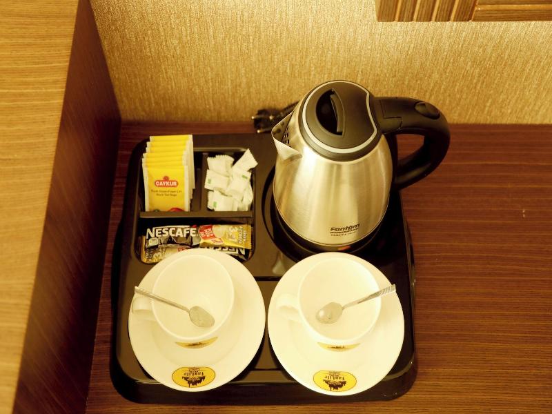 Van Life Hotel image