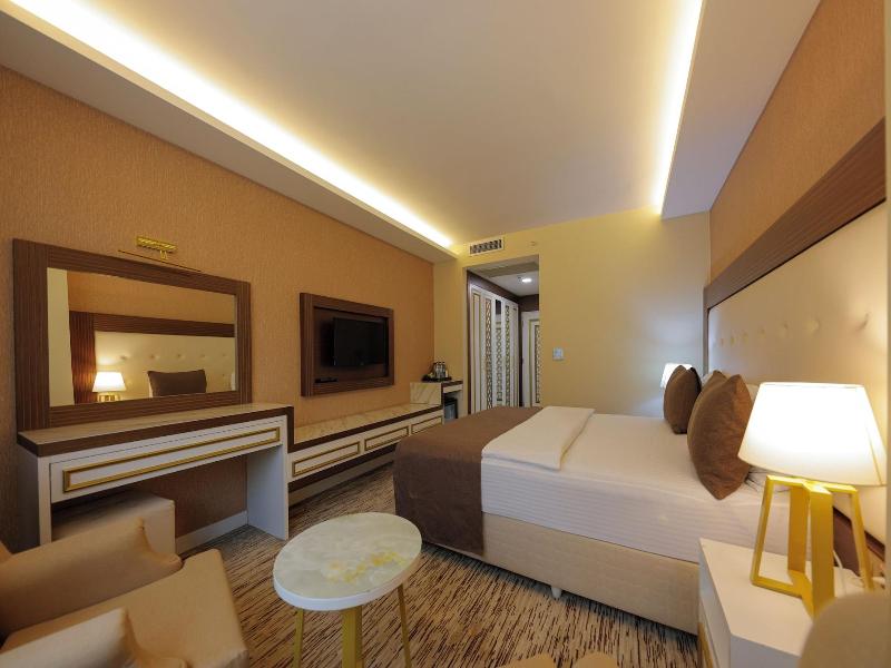Van Life Hotel image