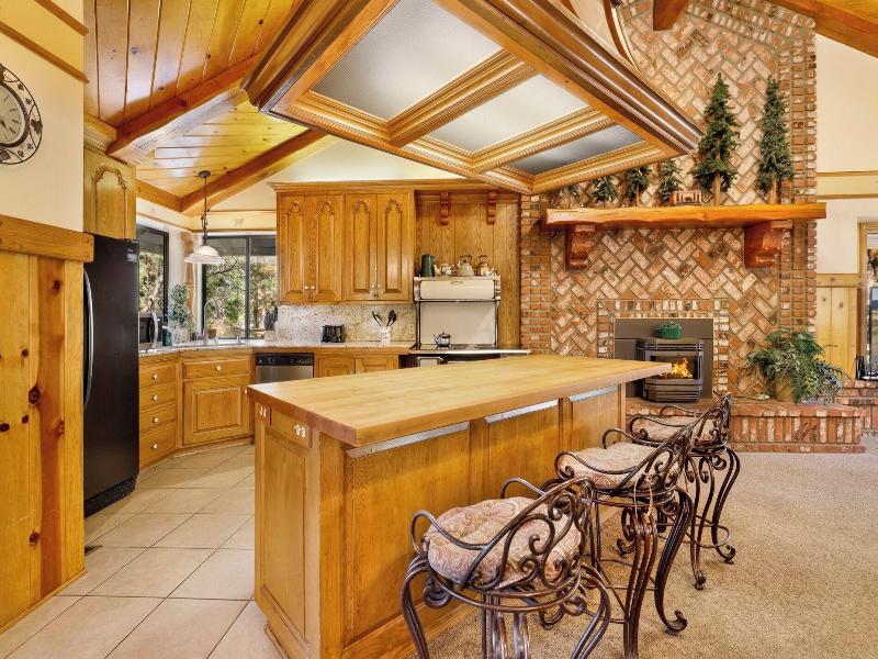 Bearfoot Lodge #2030 image