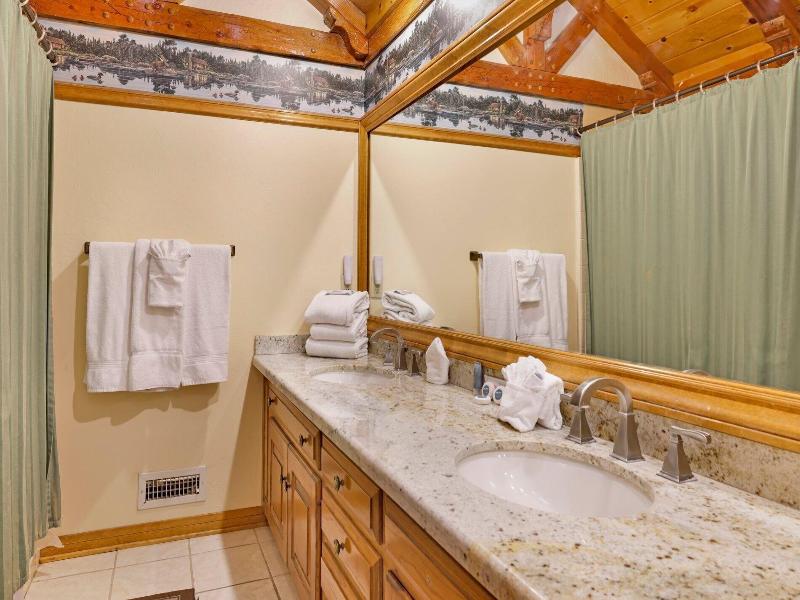 Bearfoot Lodge #2030 image