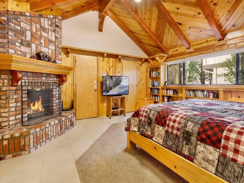Bearfoot Lodge #2030 image