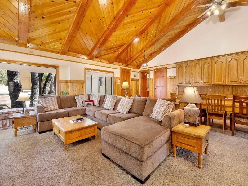 Bearfoot Lodge #2030 image