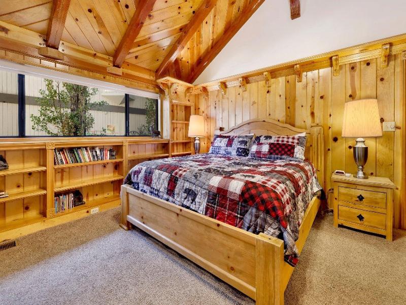 Bearfoot Lodge #2030 image