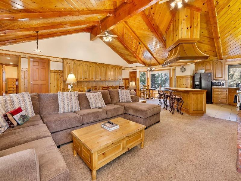 Bearfoot Lodge #2030 image