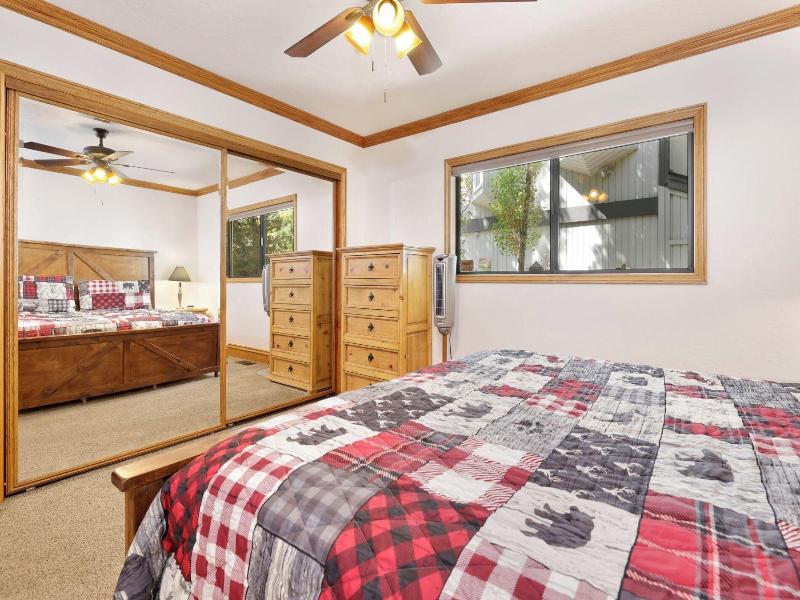Bearfoot Lodge #2030 image