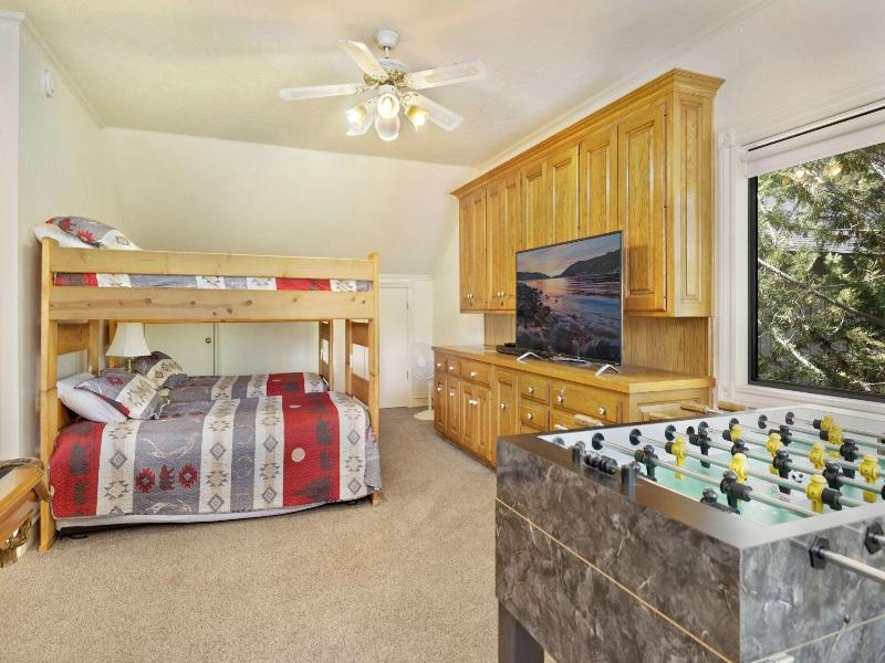 Bearfoot Lodge #2030 image