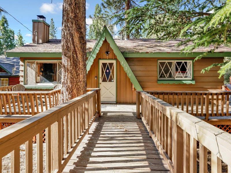 Sunny Bear Cabin #1970 image