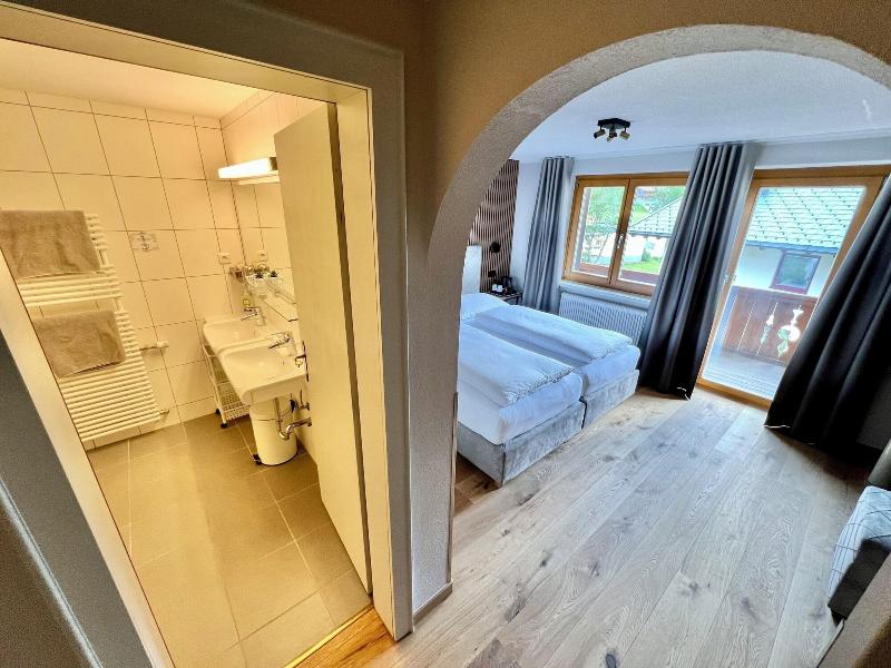 Haus Schrofenstein image