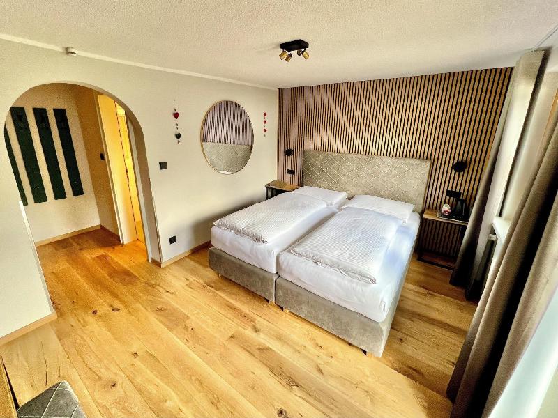 Haus Schrofenstein image